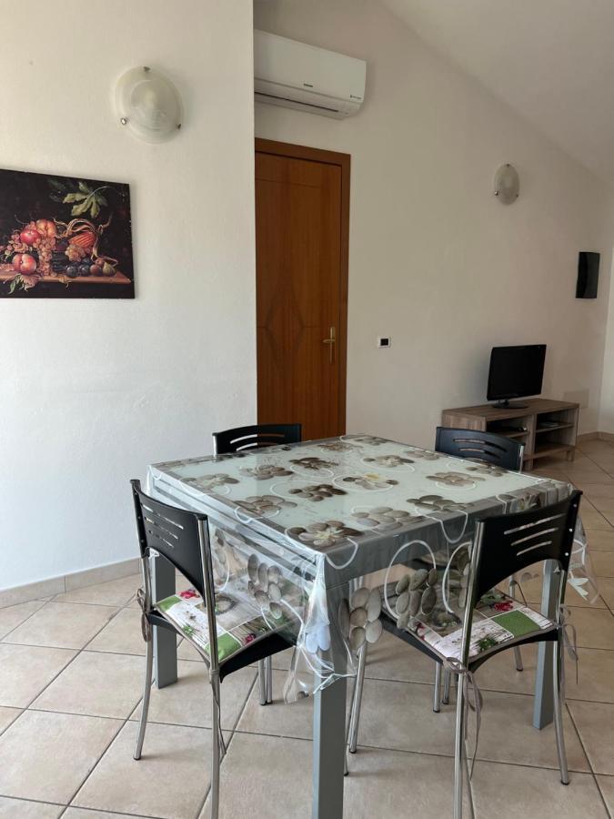 A Casa Di Olivia Apartment Girasole Exterior foto